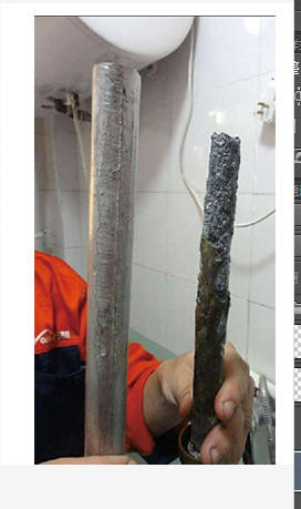 右:被腐蚀的镁棒 左:正常的镁棒那长期不清洗热水器有哪些问题呢?1