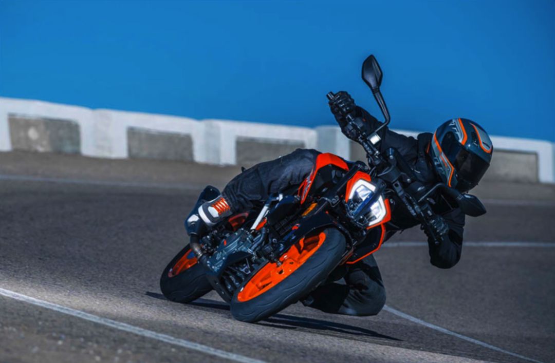 而在今年的米兰车展上ktm会不会将全新的双缸490duke亮相呢?