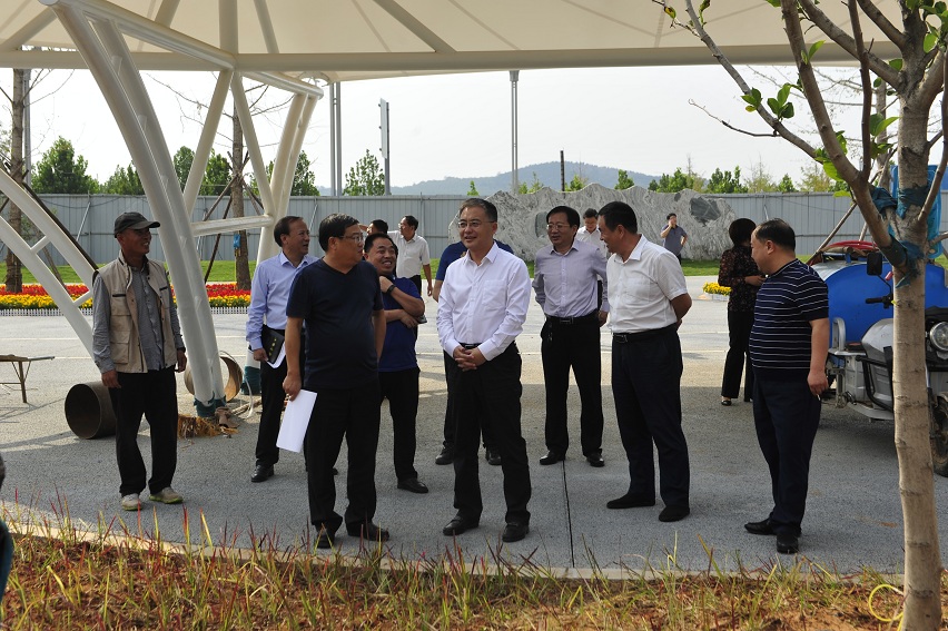 新密市委副书记,市长张红伟调研督导郑州市第二植物园及城市游园建设
