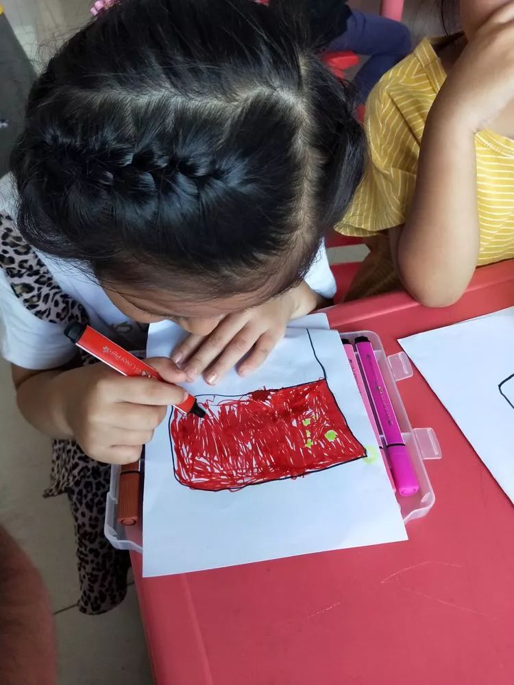 【临沭实小-幼教园地】红旗飘飘_五星红旗