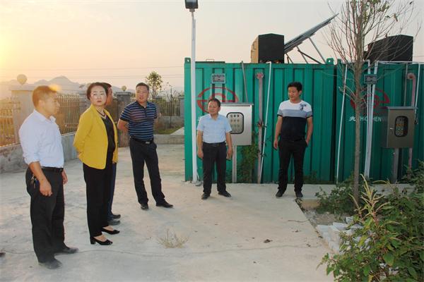 9月27日,县委副书记廖伯承,副县长马新菊到江东镇