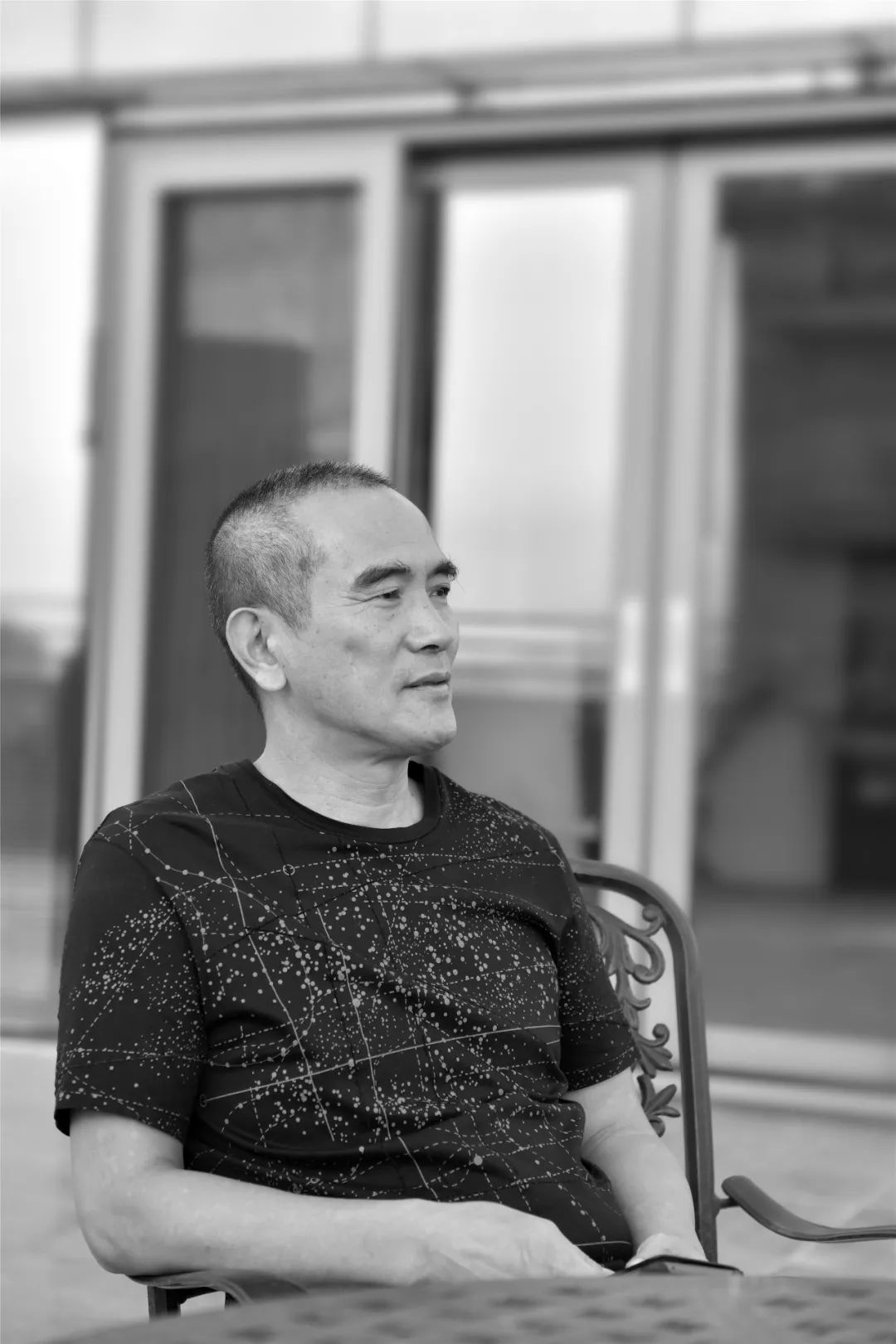 郭祥忍身处时间之河