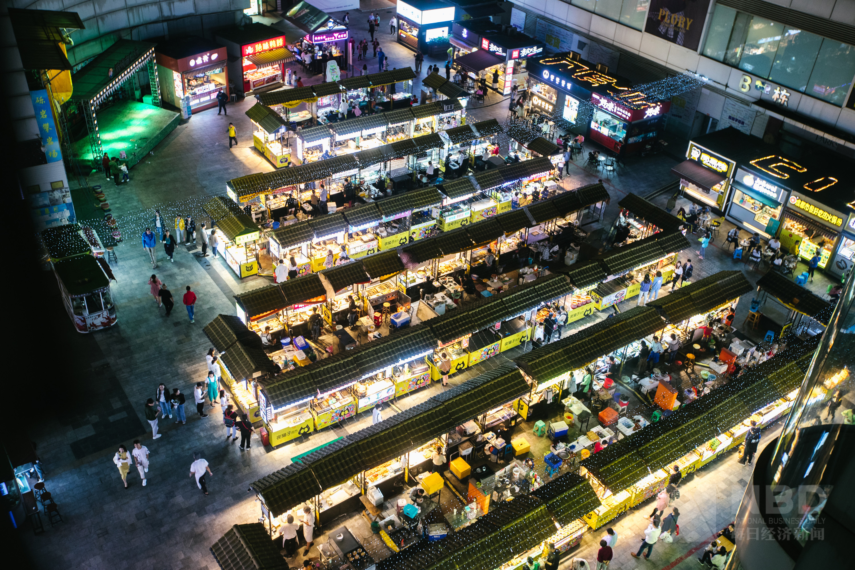 成都新城市广场夜市图片