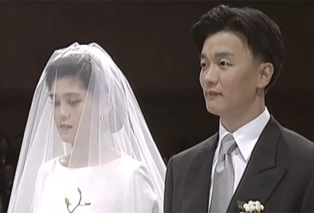 男方狮子大开口,索要141亿分手费_李富真