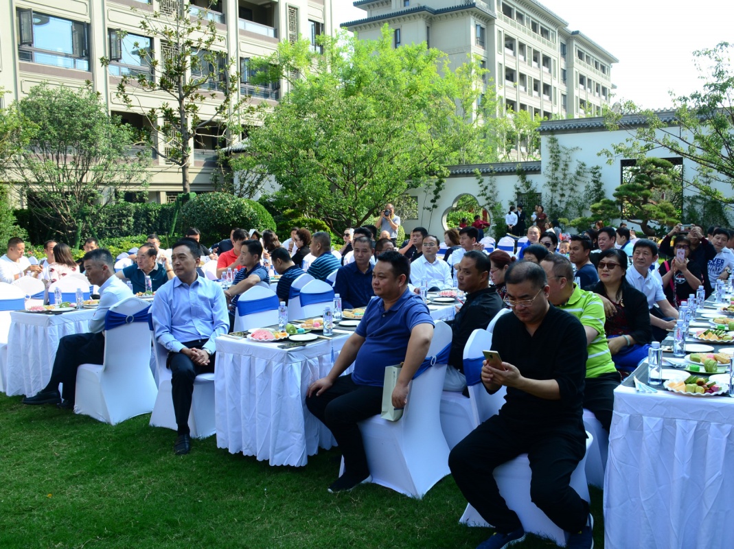 汴梁艺术|开封书法名家贾志刚先生书法单字展在开封西湖举行