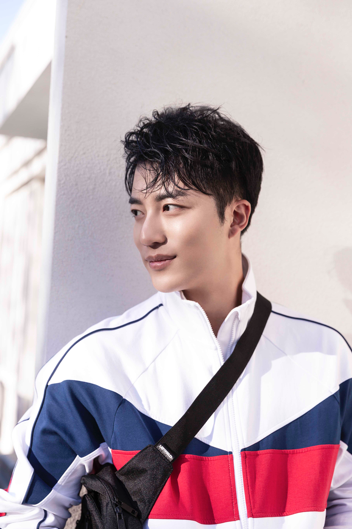 演员王燕阳超a气场肆意潇洒行走教科书