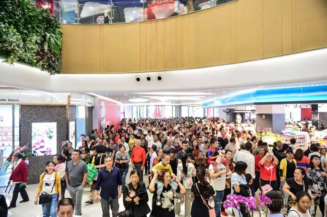 垫江首个购物中心启幕现场火爆直击!
