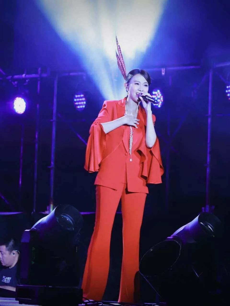 卓依婷依然记得演唱会东莞站正式官宣