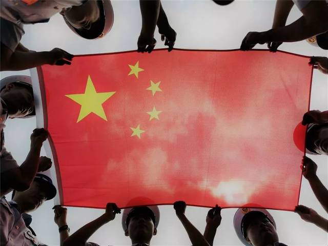 "护旗爱国当先锋,献身使命展情怀"——淮南支队开展庆祝新中国成立70