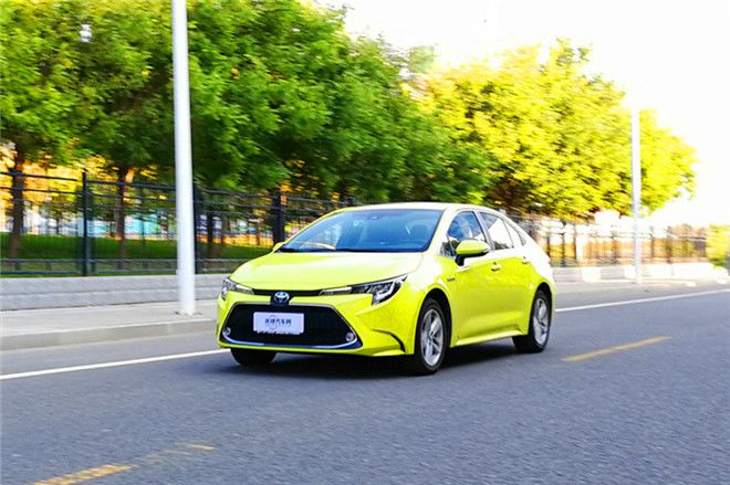 年轻无极限,试驾全新雷凌双擎科技版