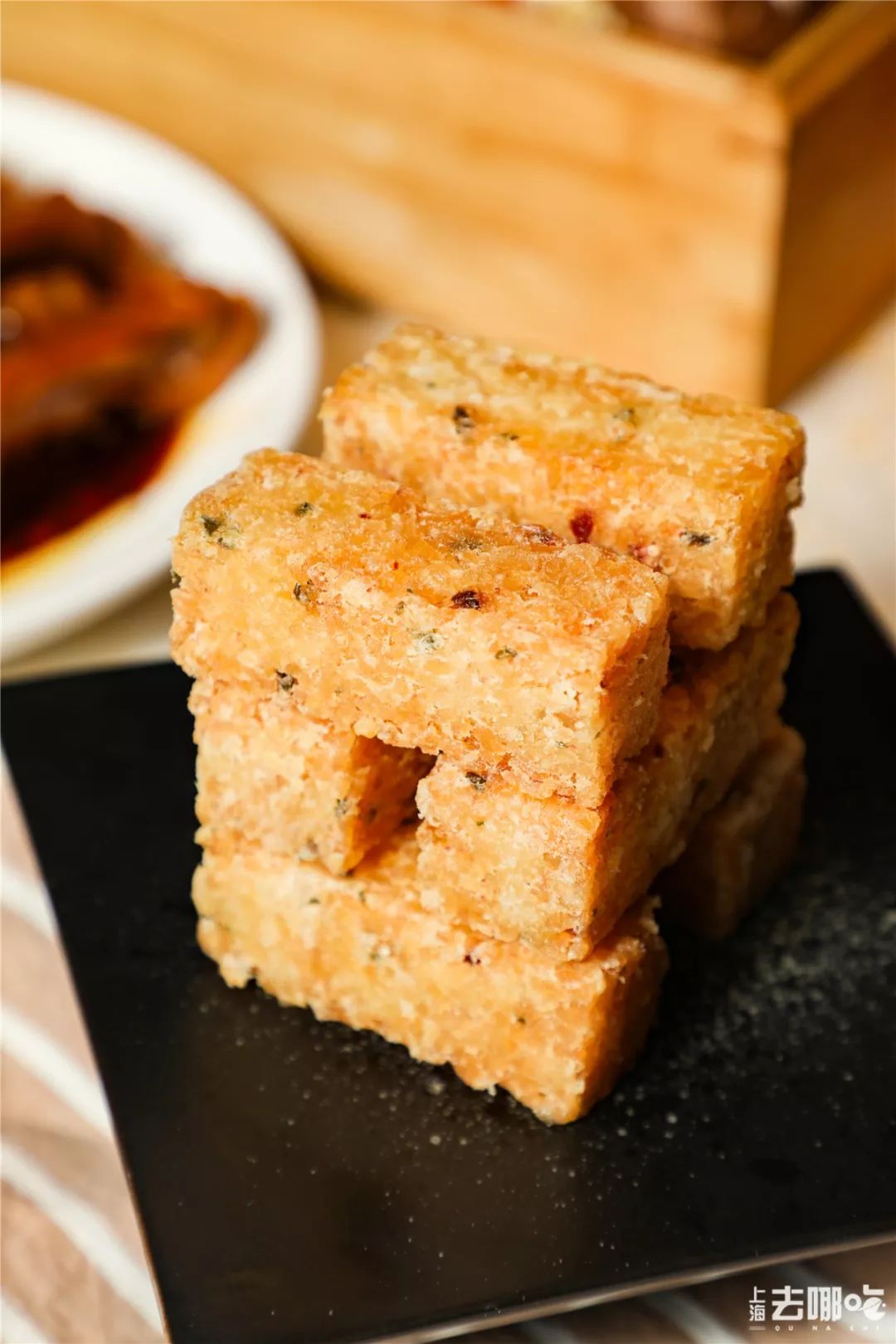 人均100 !人广1700㎡「赌场」火锅遭曝光!现场明星豪车聚集!_澳门