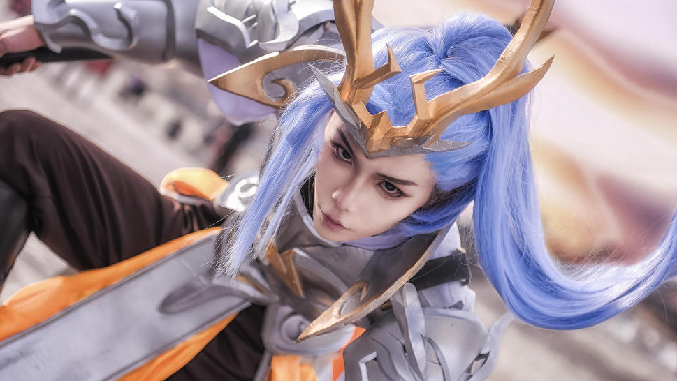 小哥cos韩信白龙吟,简直比原画还惊艳:这是要突破次元壁?