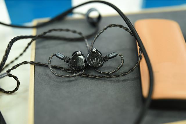 小型盛宴说说天域联达开的um耳机试听会和mentorv3masonv3