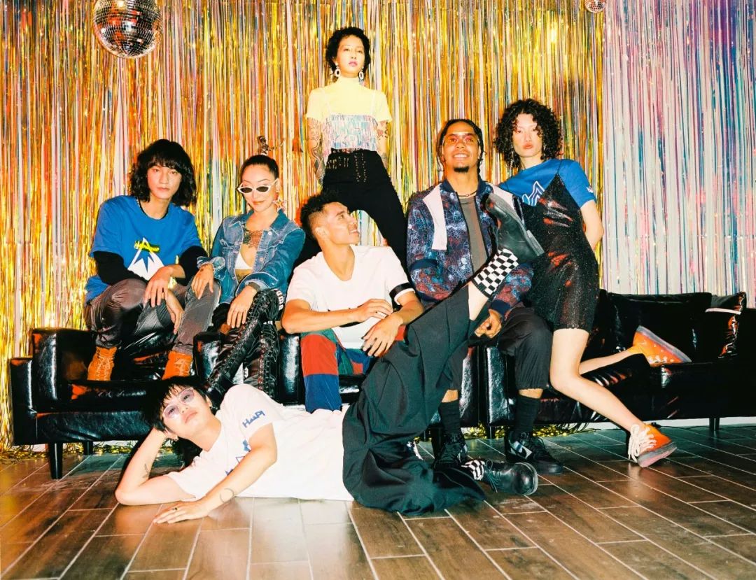 不知道穿什么,才能做人群中最亮眼的仔