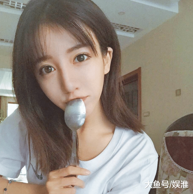 斗鱼一姐呆妹儿人设崩塌14岁发育成这样网友叔叔不是人啊