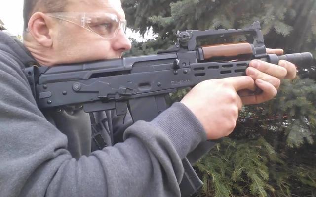 原创这款步枪被玩家们称为狗杂现实中的俄罗斯ots14突击步枪
