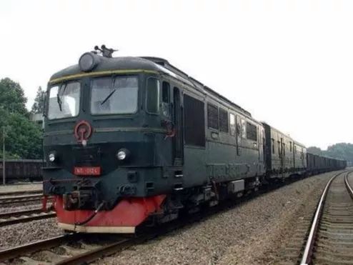 极速70秒看火车70年之变