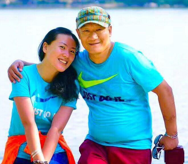 谢东也算是看开了,什么都不如好好努力赚钱,把老婆孩子照顾好最重要