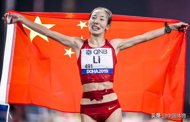升国旗奏国歌!梁瑞夺得多哈田径世锦赛女子50公里竞走金牌-搜狐大视野-搜狐新闻