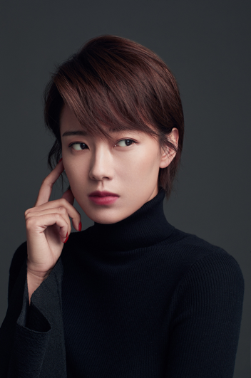 演员孟真勇敢做自己不畏时代做攀登者