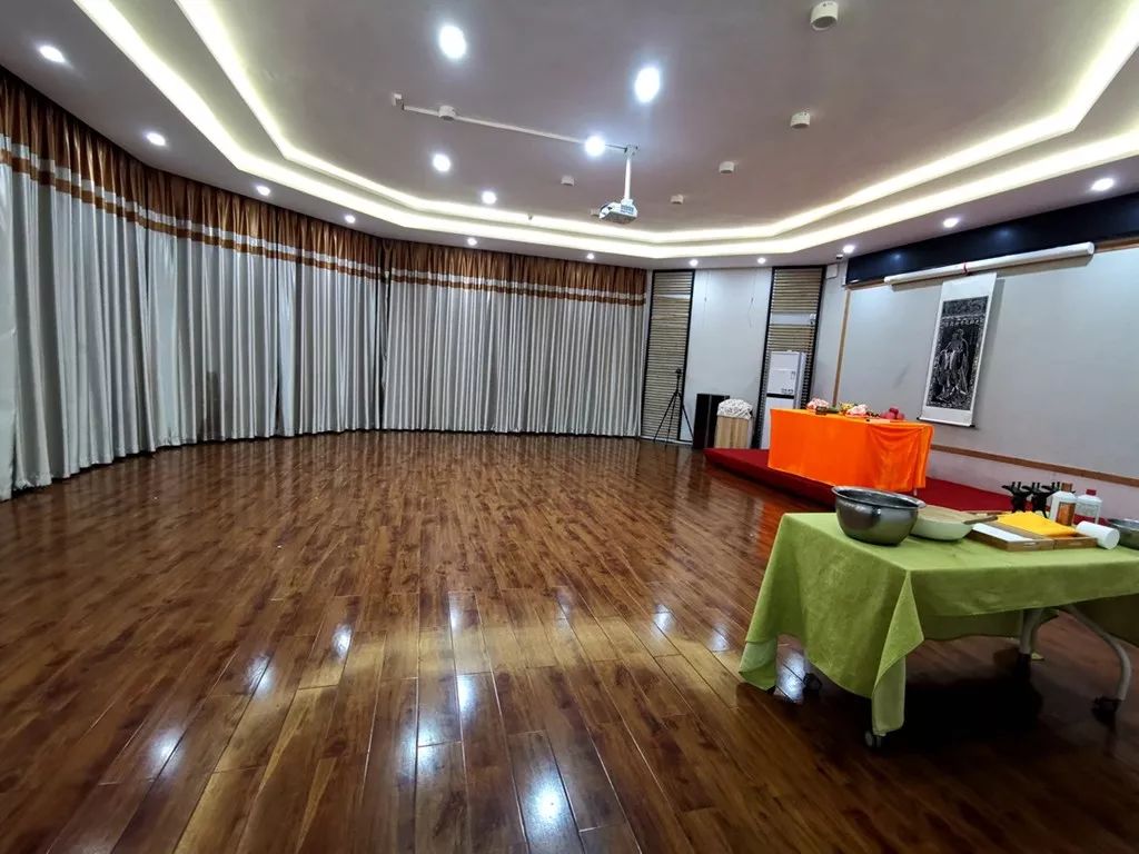 典礼和"礼敬先师·游学孔庙"活动在北京西木学堂及孔庙国子监庄严举行