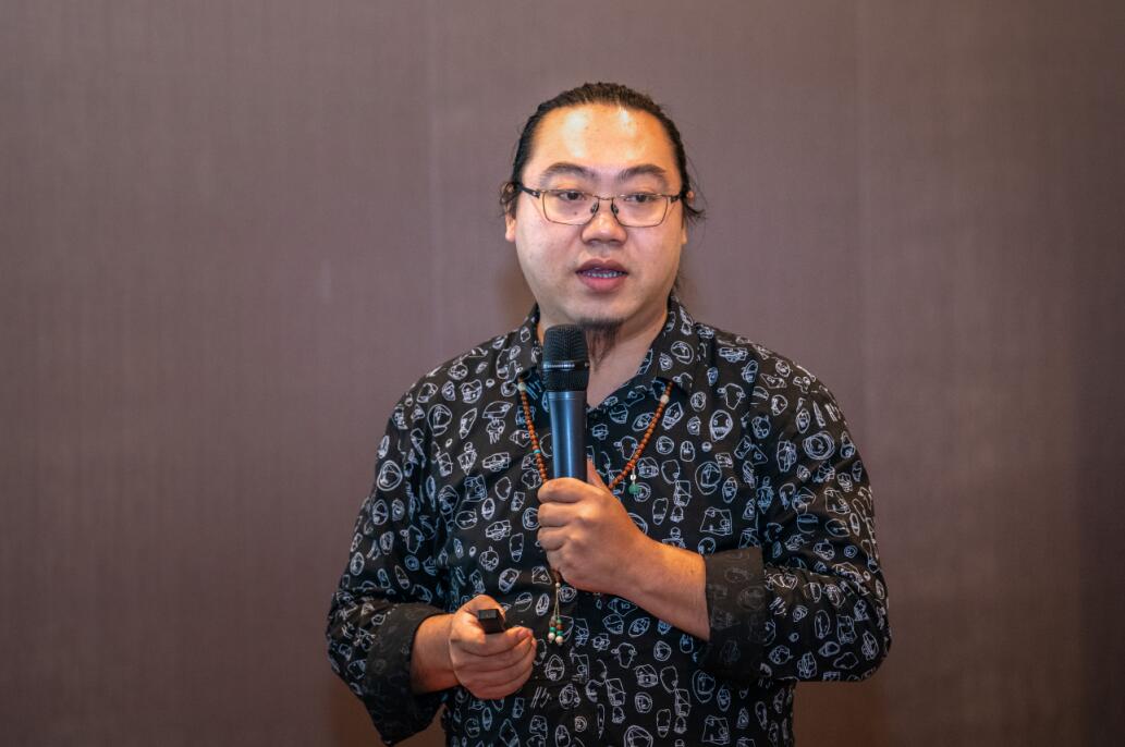 周春毅先生以及他们的朋友们现场也试驾了新bmw 7系,体验过后纷纷表示