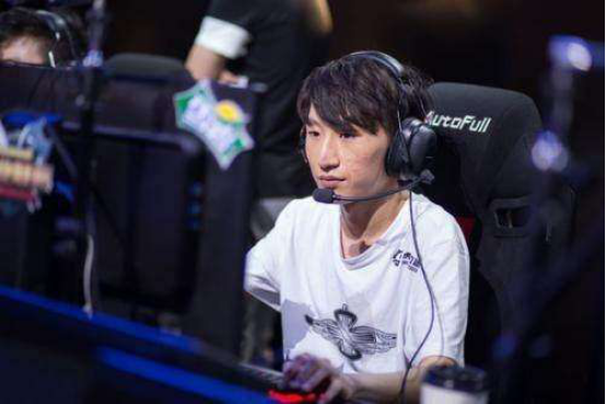 电棍回应网友06嘲讽怒斥嘴强王者