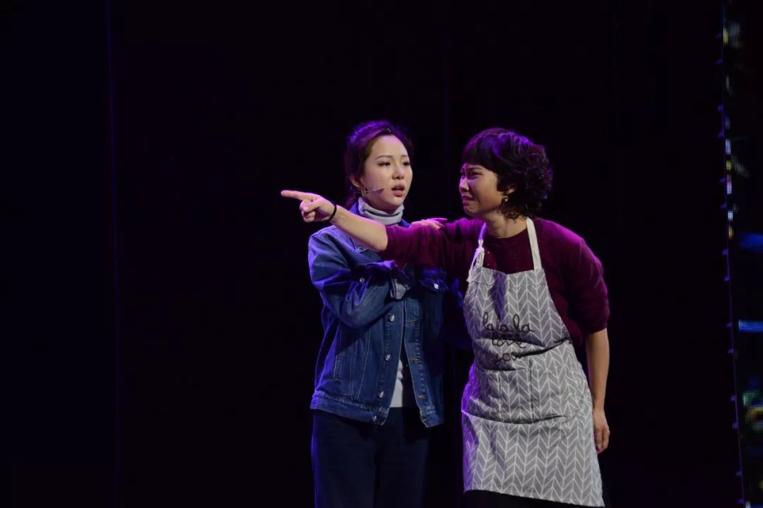 一个群星灿烂的大舞台