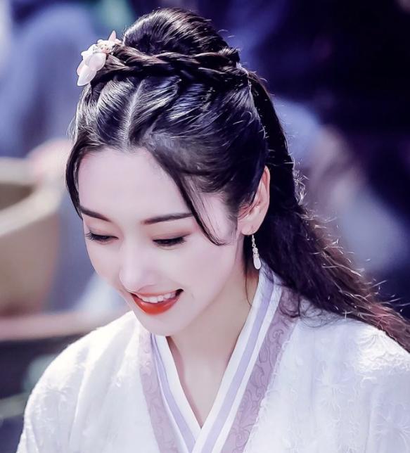 宣璐因《陈情令》大师姐出名,没想到她以前还给杨紫演过丫环?