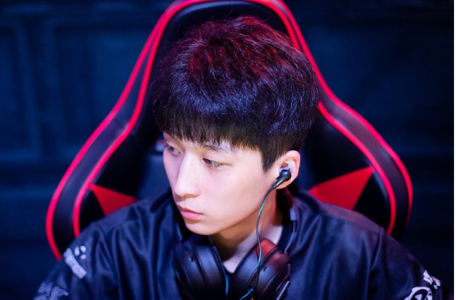 原创绝地求生:4am夏季赛夺冠,这个少年终于完成了自我救赎