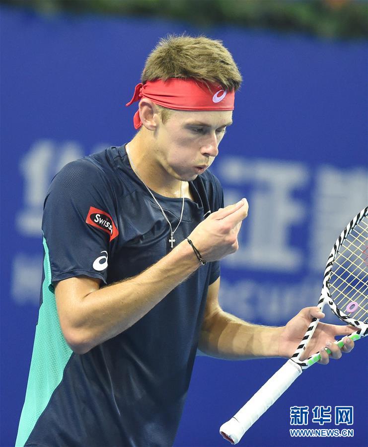 珠海网球冠军赛:德米纳尔获得男单冠军