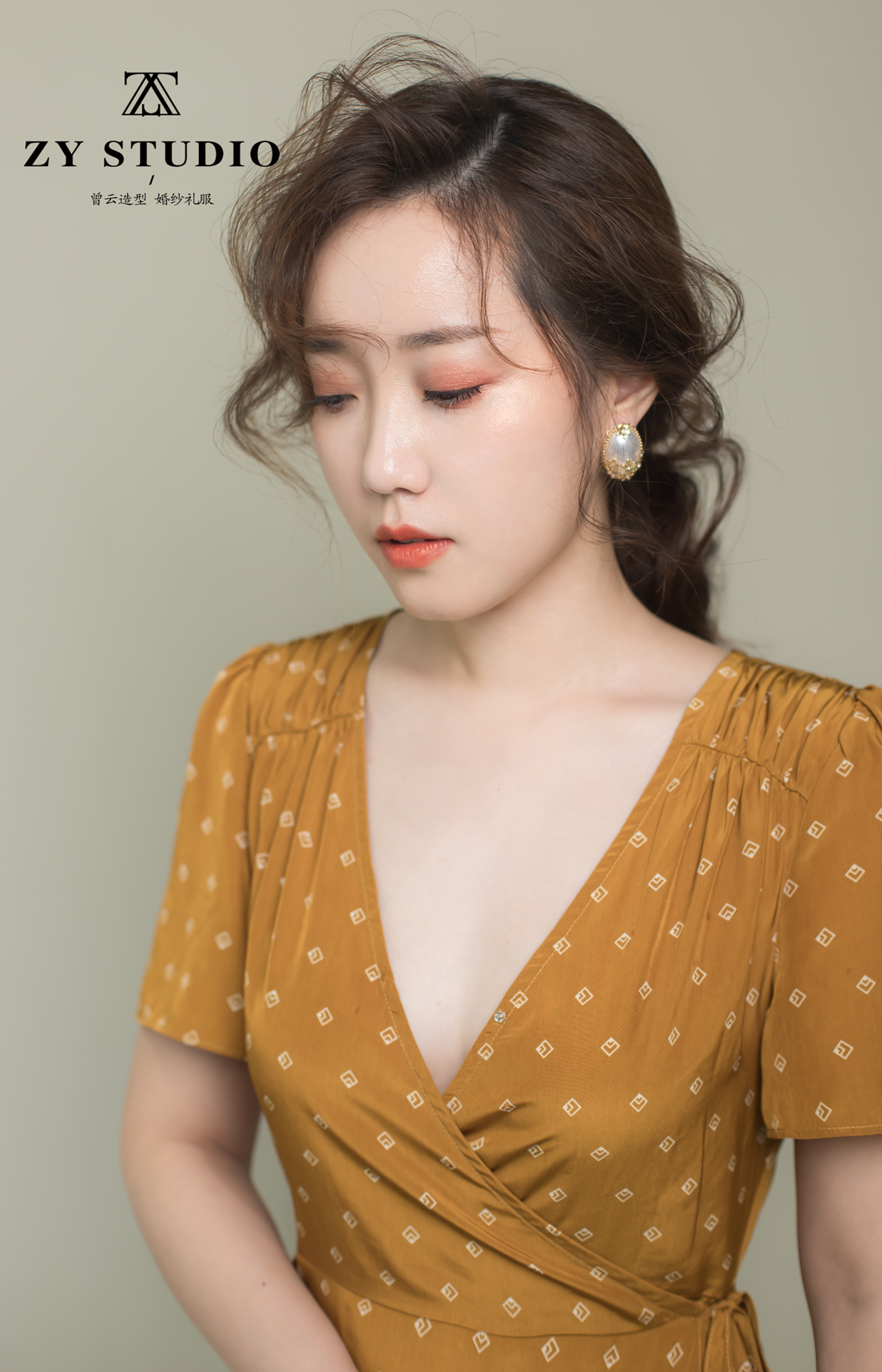 曾云化妆造型师~自然舒适,无重力感的清透眼妆