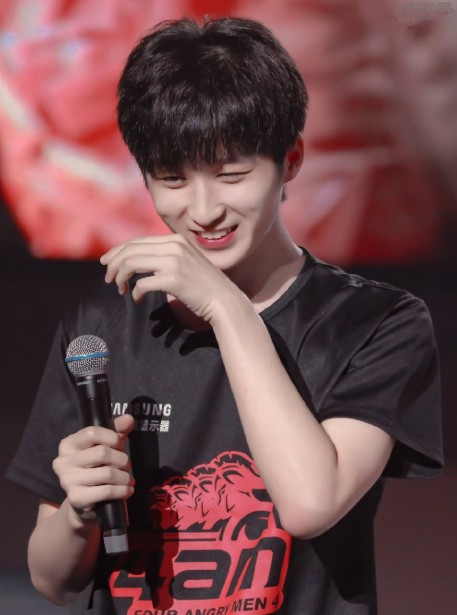 绝地求生:4am夏季赛夺冠,这个少年终于完成了自我救赎_吴峥