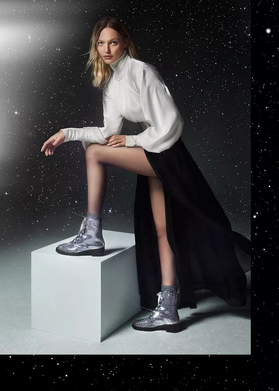 电车之狼小说引发网络争议舆论哗然无数读者愤怒作者深陷舆论漩涡