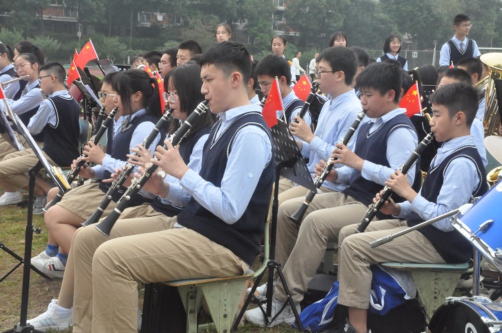 攀登每一座高山华西中学四十五届秋季运动会澎湃着祖国的力量
