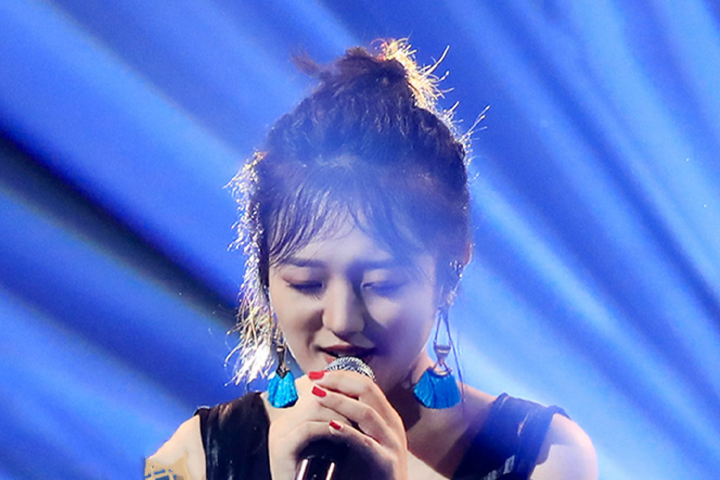 亚军是邢晗铭.季军是陈其楠.第四名则是李芷婷.