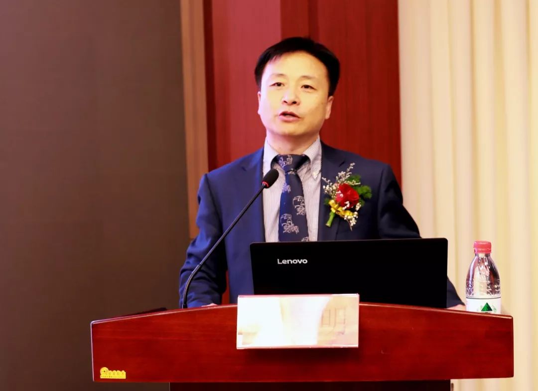 宋宗明教授:《黄斑前膜,假孔和板层裂孔鉴别和诊疗进展》郝尚臣主任