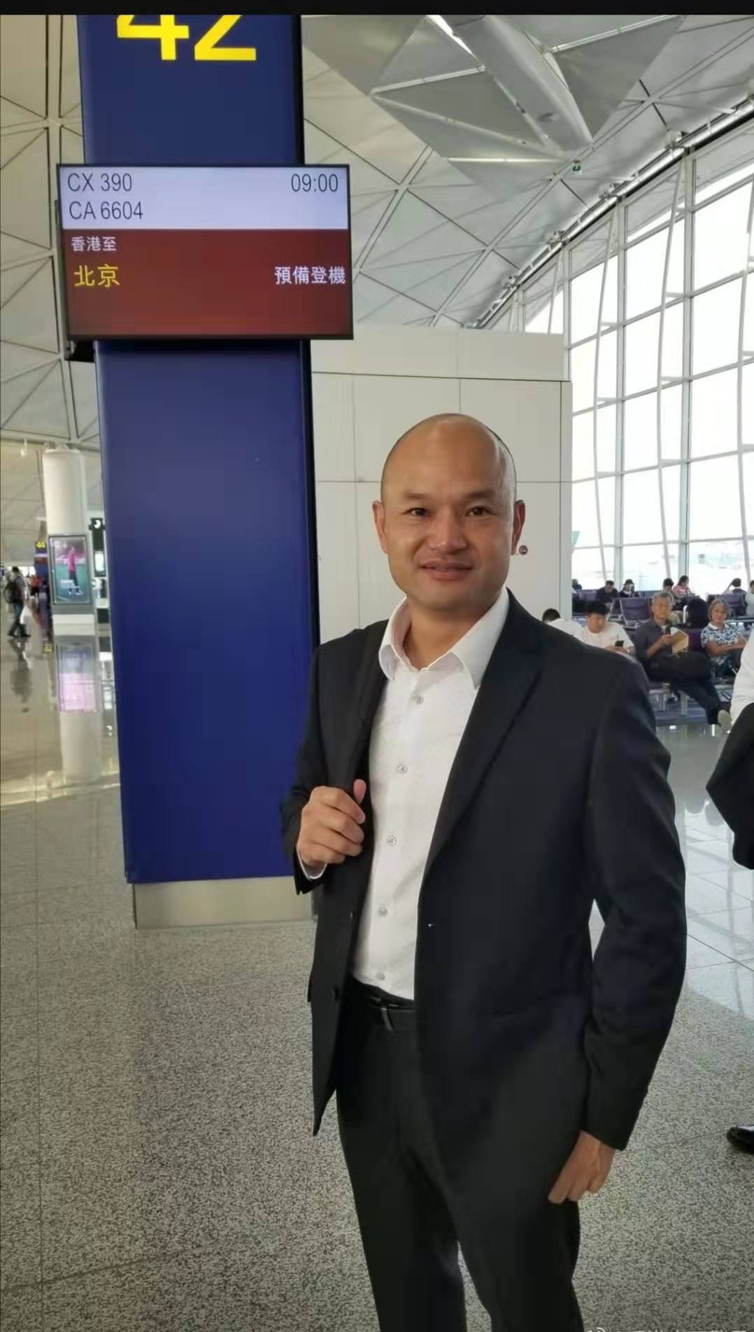 "光头警长"刘sir登长城,这个好汉不一般