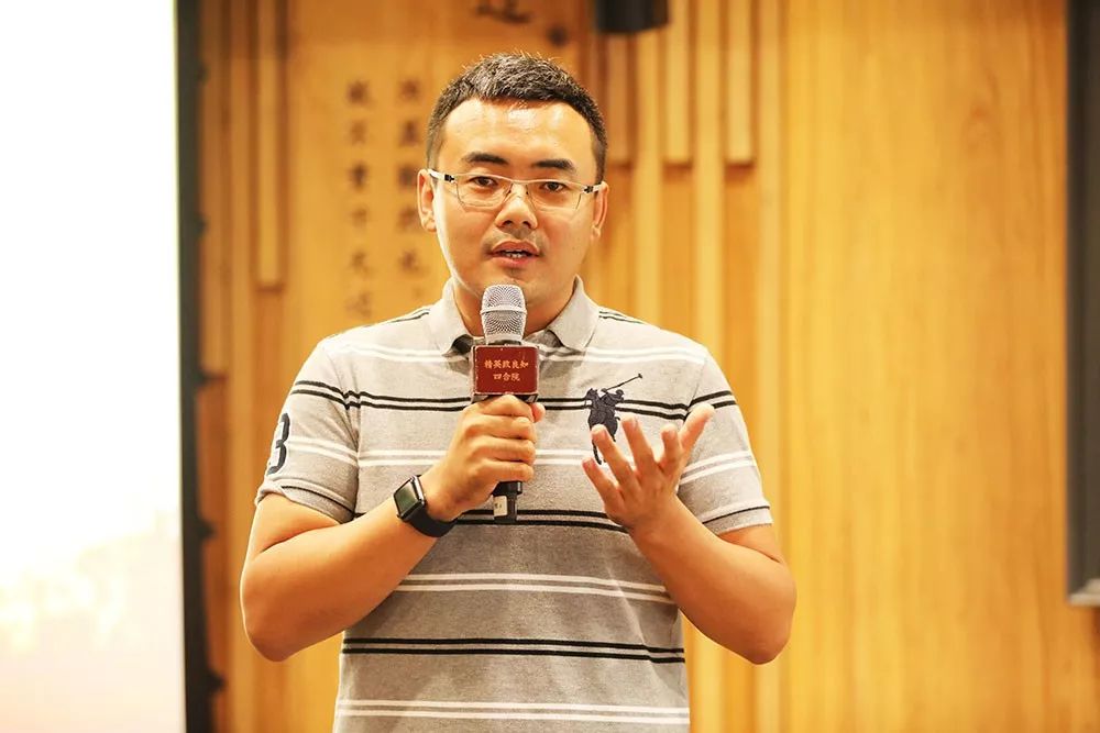 广泛弘扬创新推进集团组织召开我和我的祖国主题学习会