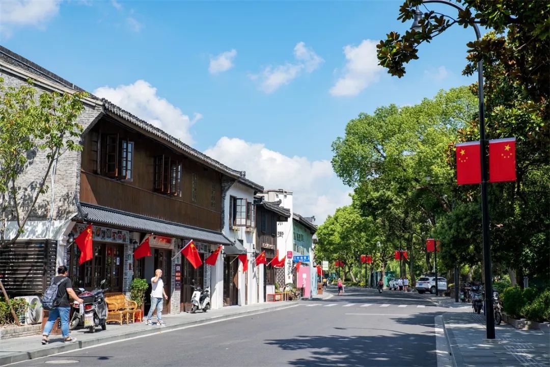 【壮丽70年】蓝天白云红旗飘,川沙喜迎国庆氛围浓!你感受到了吗?