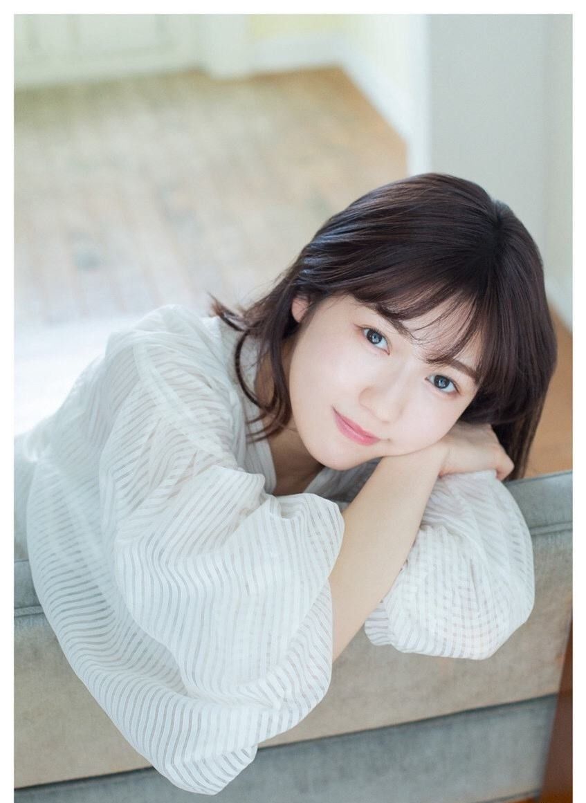 akb48渡边麻友曾经的清纯少女也难逃岁月如今成了这个亚子