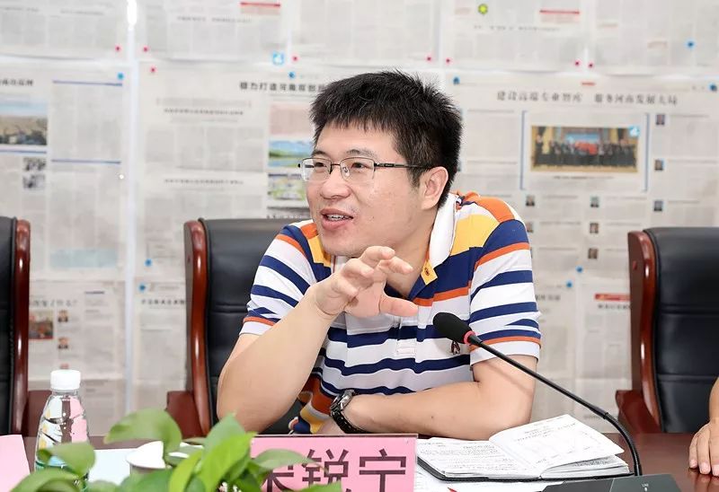 建业新生活副总裁张鹏华发言认为,建业之所以提出新蓝海战略转型,是从