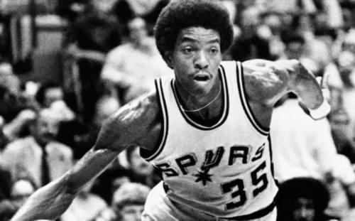 的历史上,从来不缺少盖帽高手,从拉塞尔,张伯伦开始,接着是马努特波尔