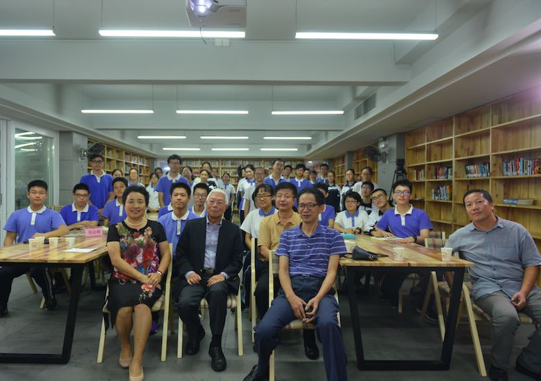 为何内地校长大学老师都愿意来深圳这所中学做老师