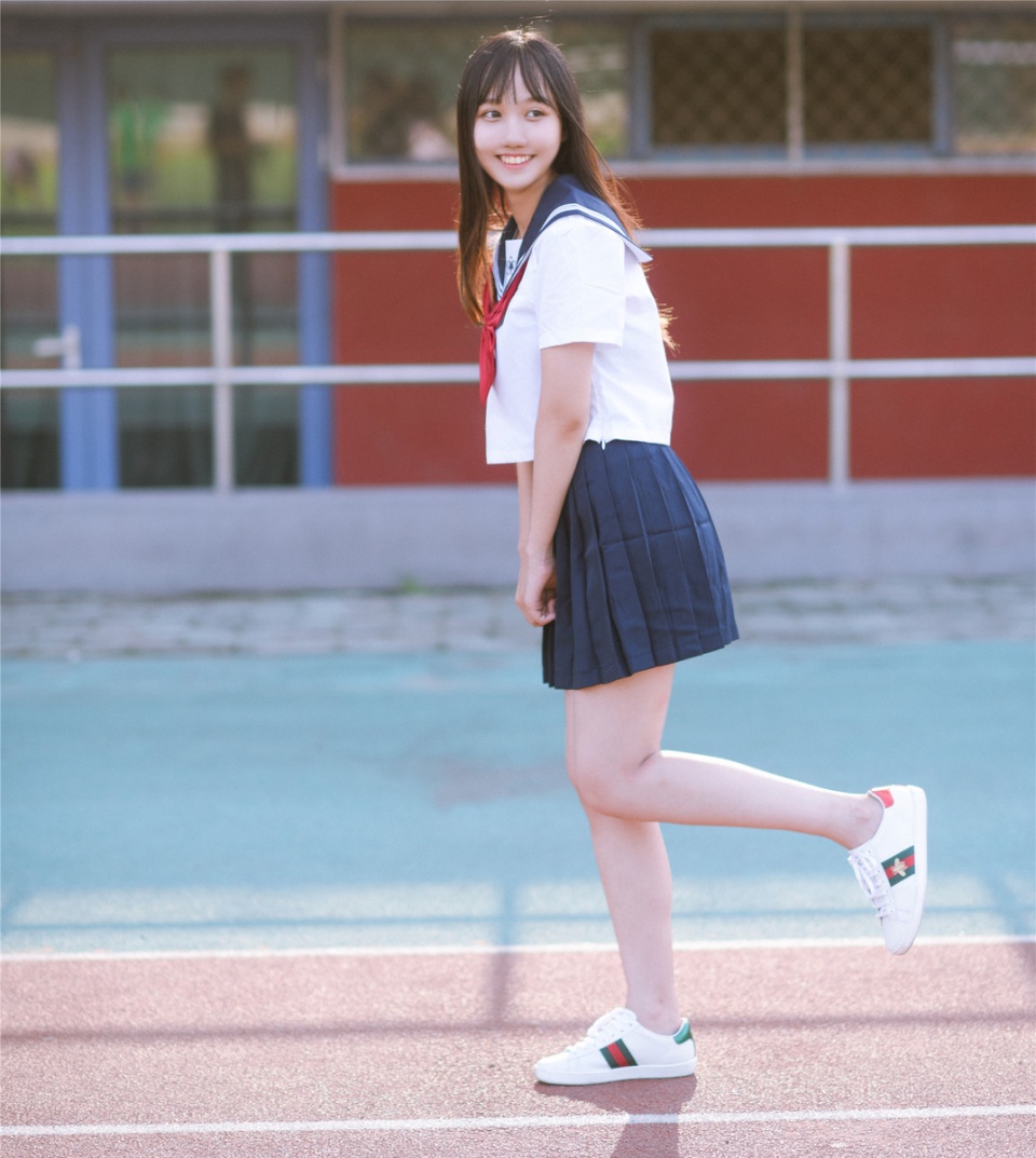 阳光美少女靓丽清新青春校园风摄影