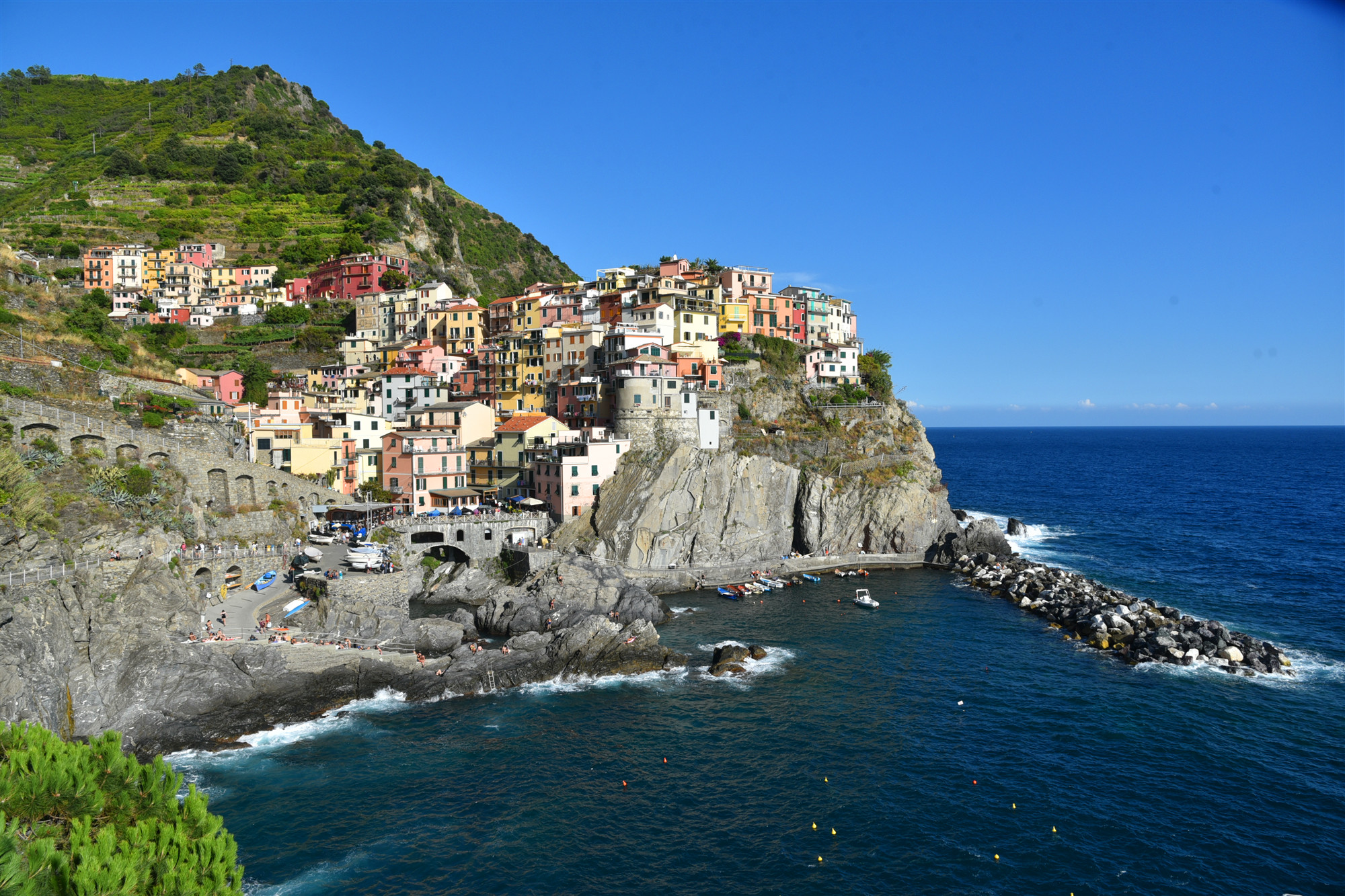 被当作年度最佳封面,最佳壁纸的小镇—意大利五渔村