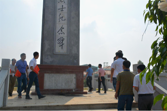 遂溪革命烈士纪念碑图片