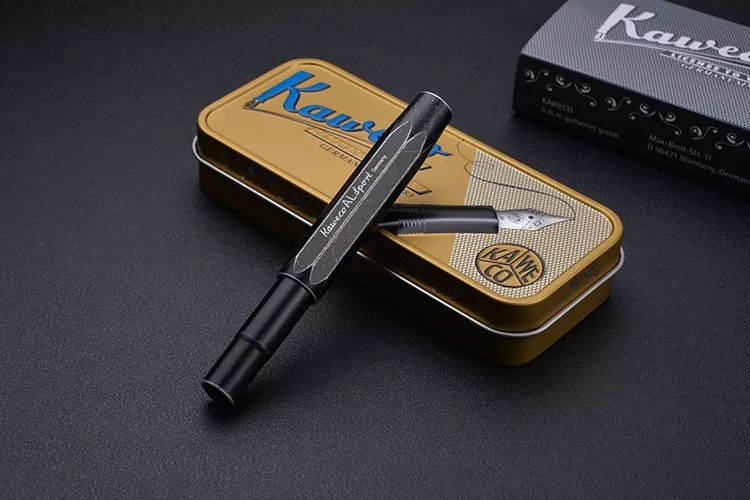 水洗系列 al sport stonewashedkaweco 金属标志;八角形外形设计(水洗
