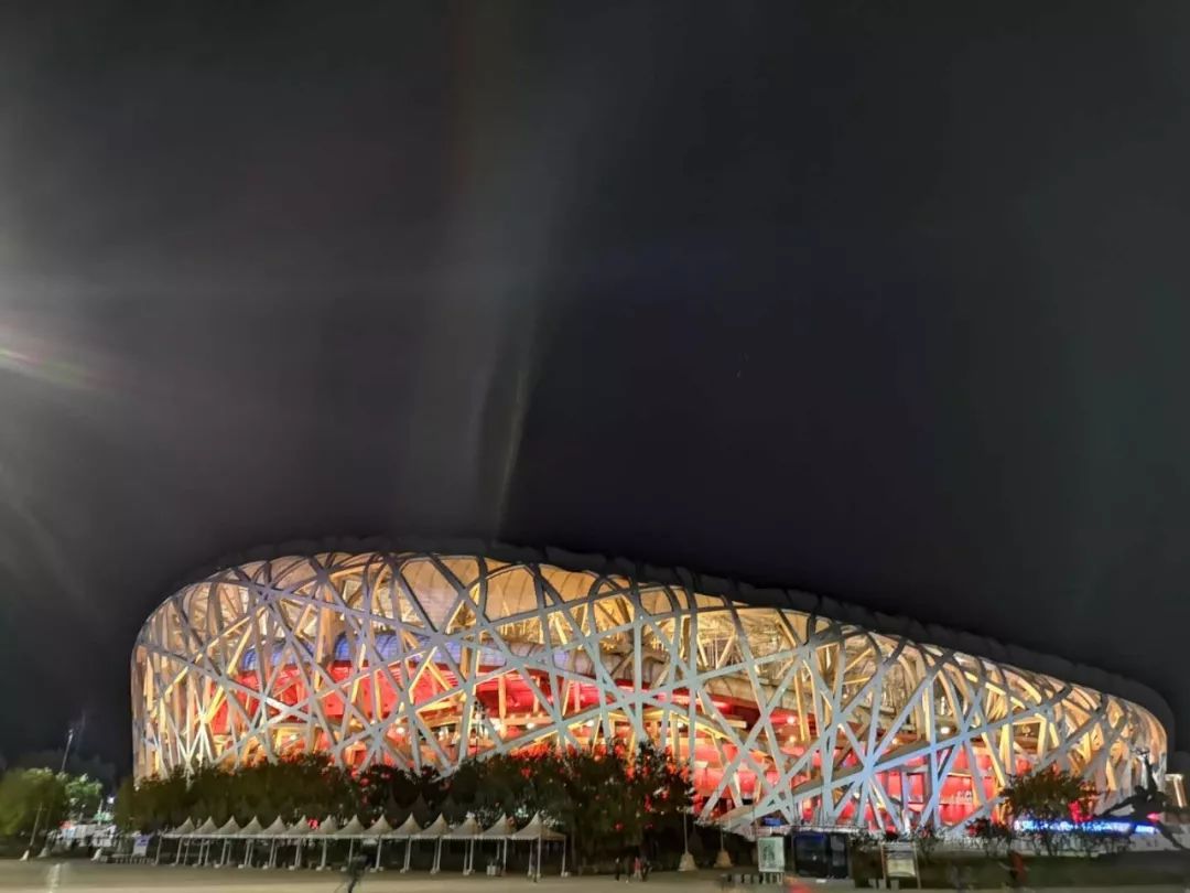 他们空降全国295座万达广场引发强势围观