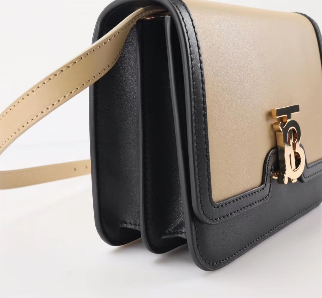 burberrymadeinitalytb经典logo锁扣bur女包单肩包